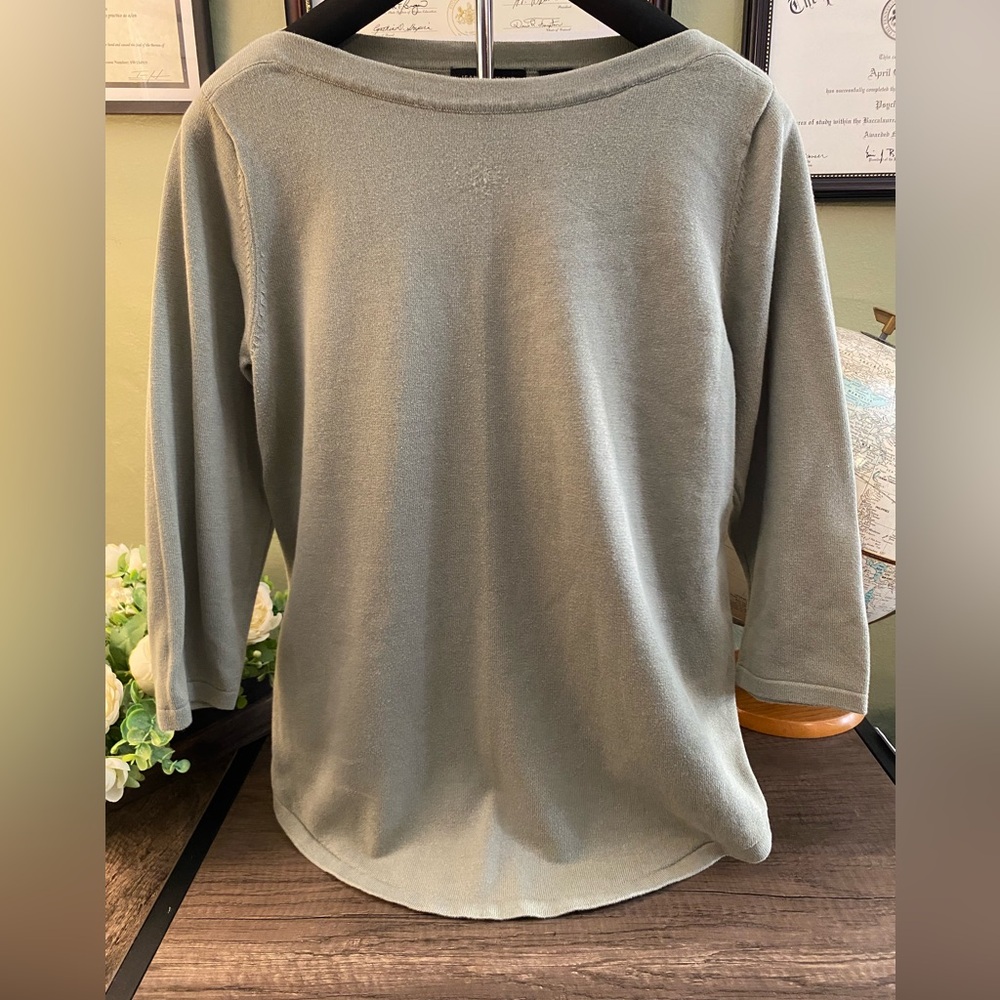 JEANNE PIERRE Crewneck Sweater in Gray